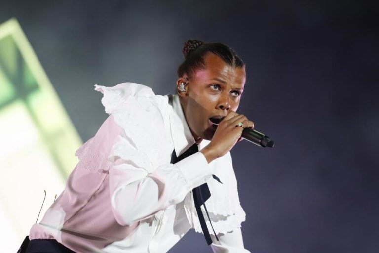 Nos Alive começa hoje com regresso dos The Strokes e estreia de Stromae