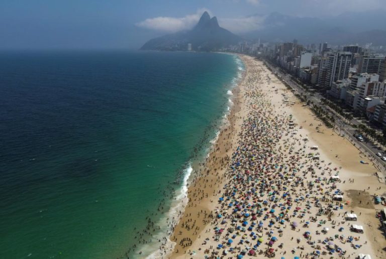 Brasil regista um milhão de visitantes estrangeiros entre janeiro e maio