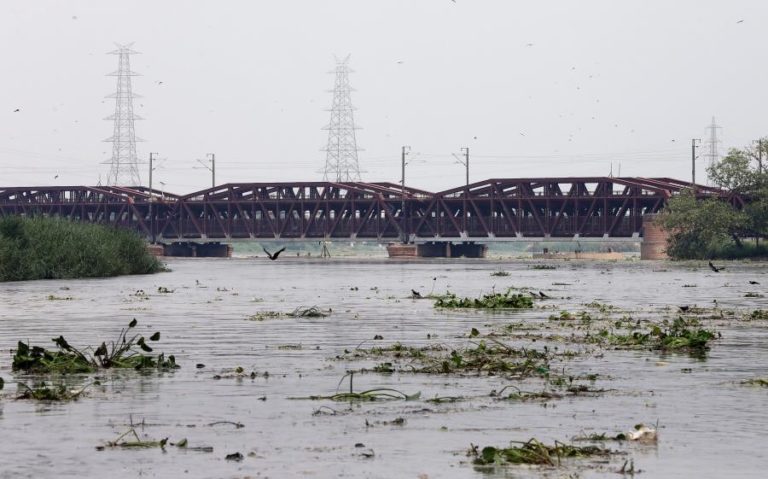 Chuvas de monção matam 40 pessoas no norte da Índia