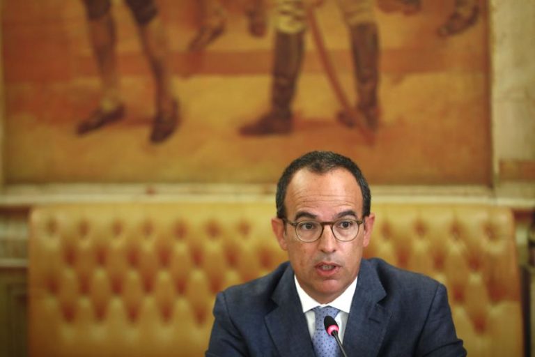 Óbito/Ana Luísa Amaral: Ministro da Cultura destaca alguém que “servirá de inspiração e exemplo”