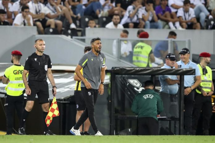39026753.jpg