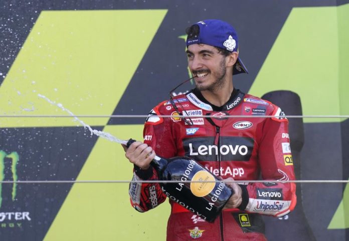 39132497.jpg