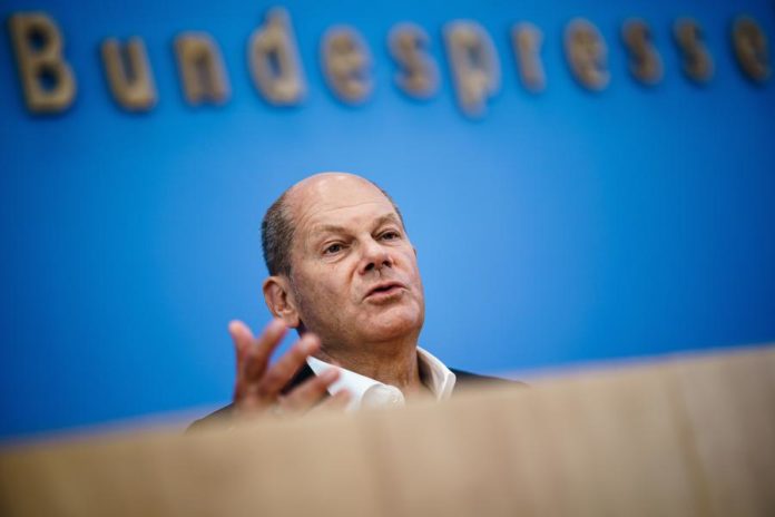 39158686.jpg