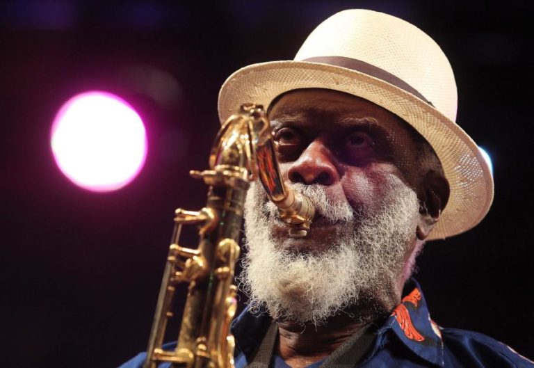 Lenda do jazz Pharoah Sanders morre aos 81 anos