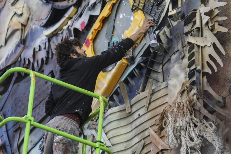 Obras inéditas de Bordalo II em exposição a solo em Lisboa com entrada gratuita