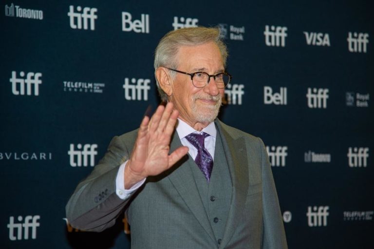 Realizador Steven Spielberg recebe prémio de carreira no festival de Berlim