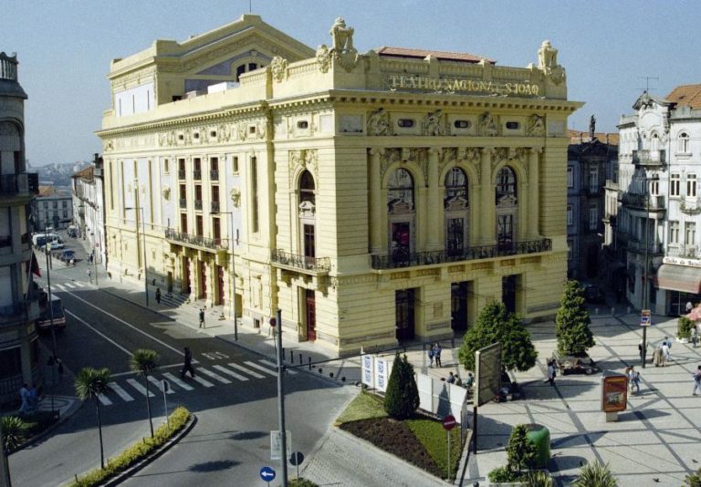 Teatro Nacional S. João abre ano de 2023 com “Tratado, a Constituição Universal”
