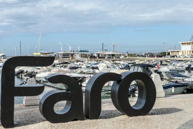 Faro e Beja sob aviso laranja devido à previsão de chuva forte
