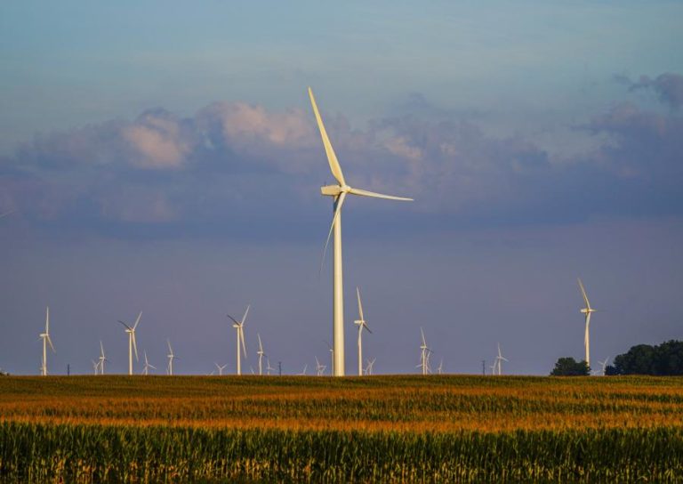 Portugal com incorporação renovável na eletricidade de 54,4% até novembro