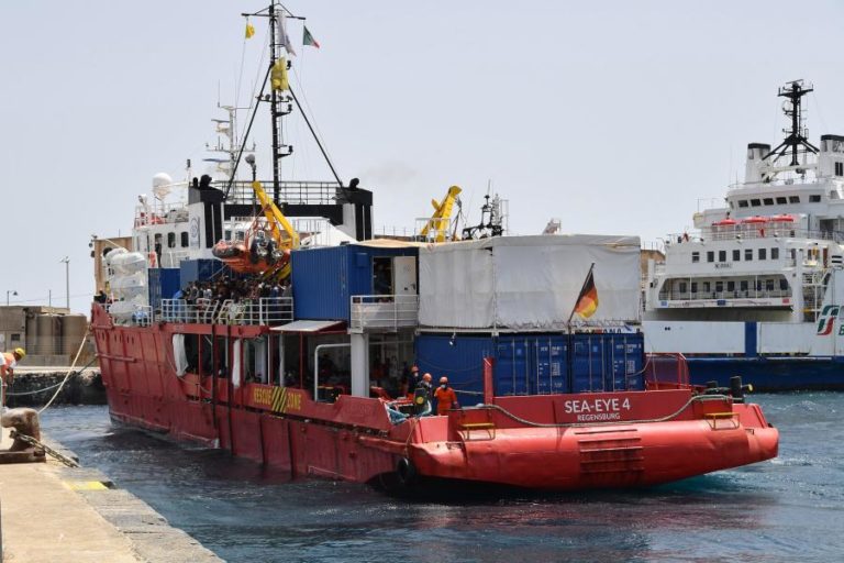 Organizações de resgate no Mediterrâneo desafiam Governo italiano
