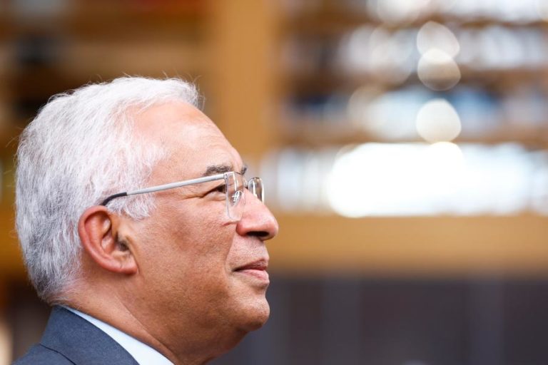 Portugueses desafiados a enviar a Costa postal por floresta mais sustentável