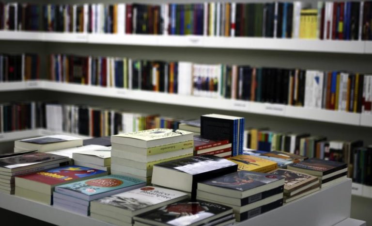 Escritora e jornalista Alexandra Lucas Coelho vence Prémio Oceanos com “Líbano Labirinto”