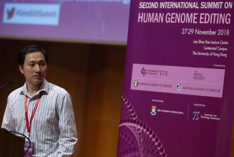 Cientista chinês que alterou genes de bebés diz que vai fazer pesquisa em Hong Kong
