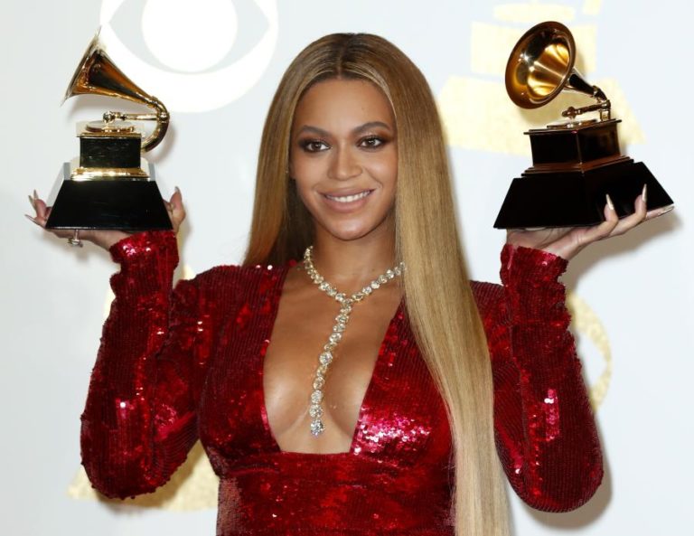 Beyoncé faz história como artista mais premiada de sempre nos Grammys