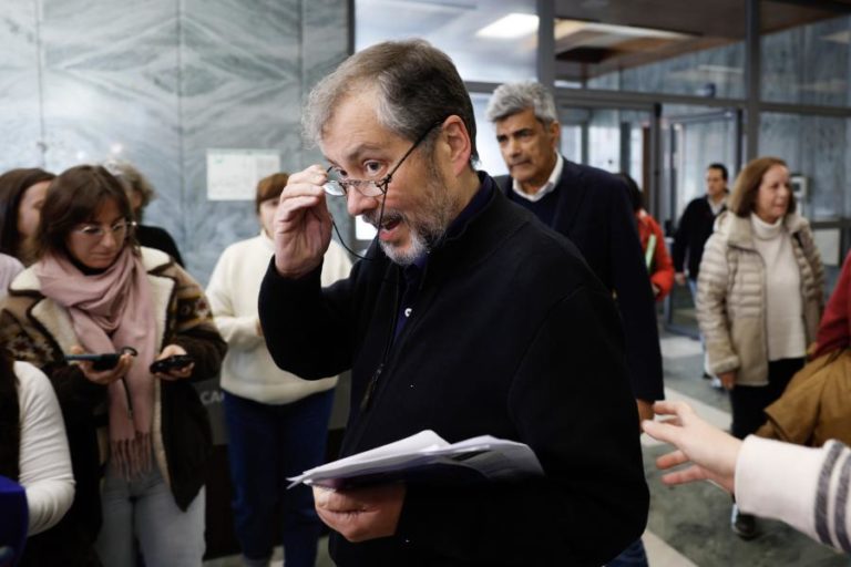 Professores dizem que “ainda há muitos passos” até acordo com tutela