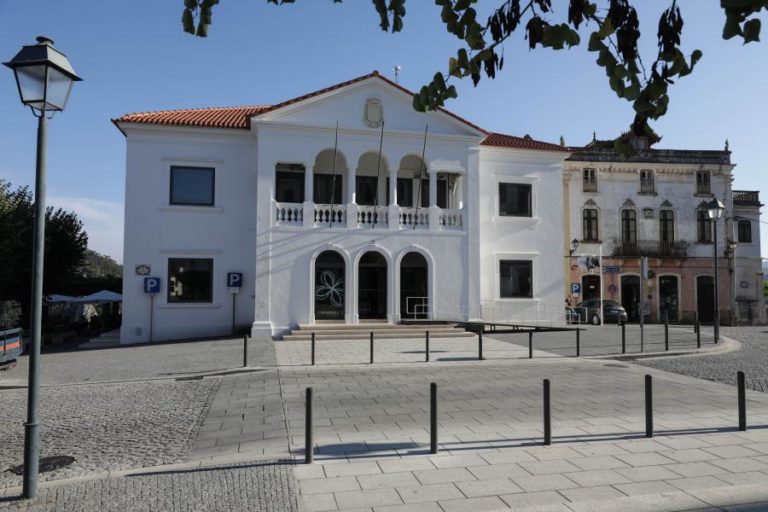 Câmara de Penacova cancela festas do concelho em julho por razões financeiras