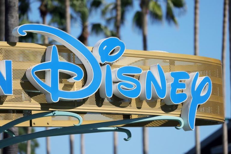 Walt Disney inicia processo de despedimento de cerca de 7.000 trabalhadores