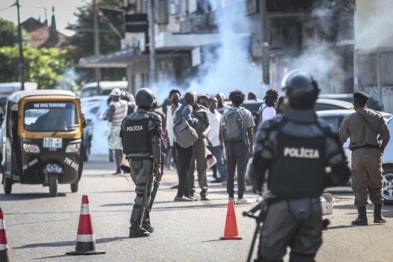 Quatro polícias e dez civis processados em Moçambique após tumultos — PGR