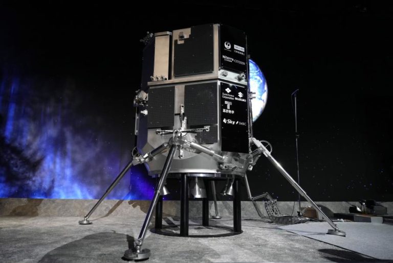 Empresa japonesa perde contacto com nave espacial que devia pousar hoje na Lua