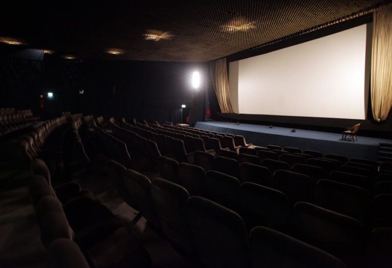 Idas ao cinema em Portugal aumentam 36% até abril face a igual período de 2022