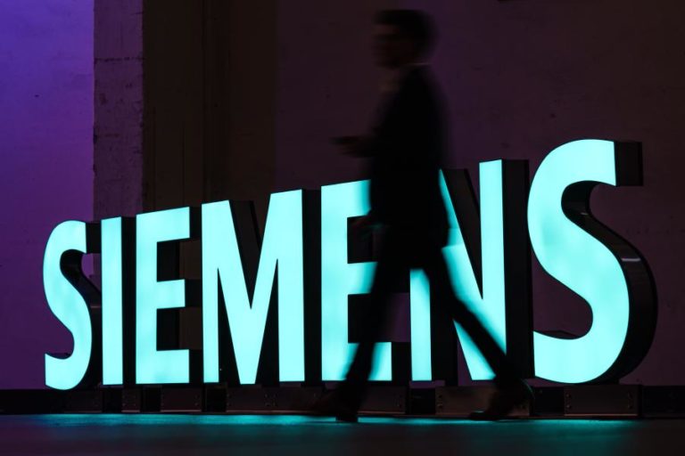 Siemens triplica lucro no 2.º trimestre do ano fiscal para 3.477 milhões de euros