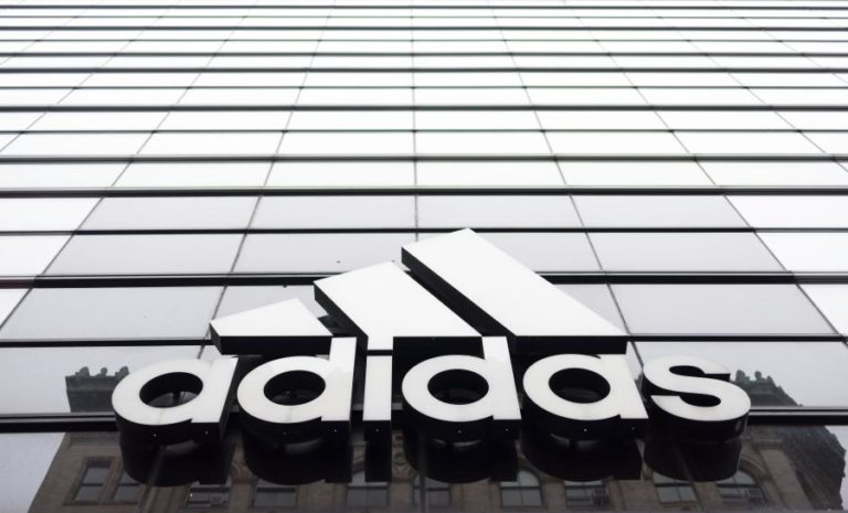 Adidas passa de lucro a prejuízo de 39 milhões de euros no 1.º trimestre