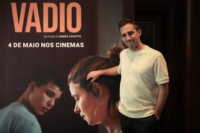 Simão Cayatte filmou sobre abandono e “a crise de uma geração” em “Vadio”