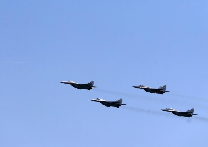 40661743.jpg
