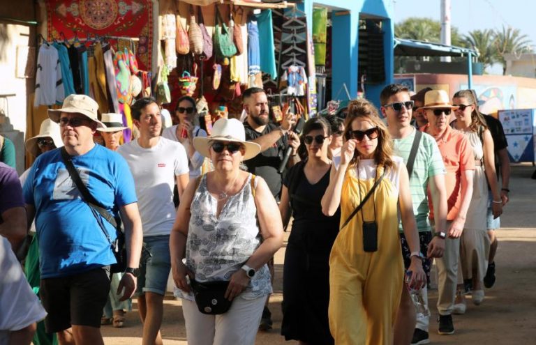 Turismo mundial recupera com dobro dos viajantes no 1.º trimestre – OMT