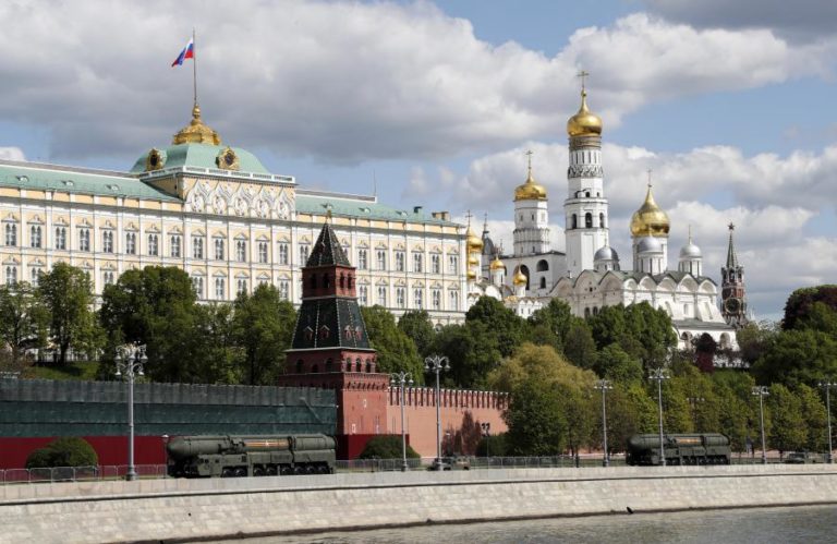 Rússia adverte para “riscos colossais” do envio de caças F-16