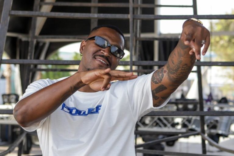 Rapper’ cabo-verdiano Hélio Batalha inspira-se em Amílcar Cabral e quer fazer “pontes” com África