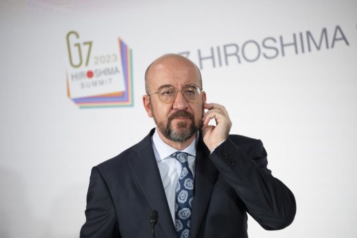 40809348.jpg