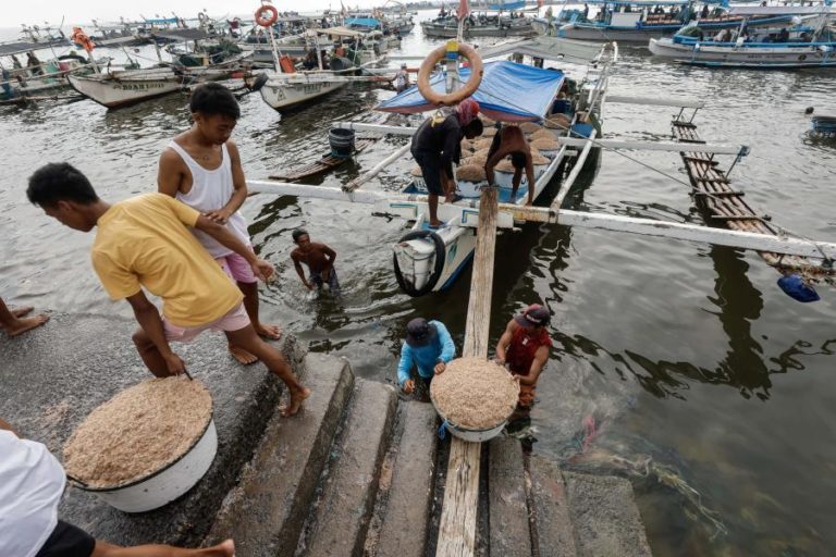 Filipinas aceleram medidas de emergência à aproximação de super tufão