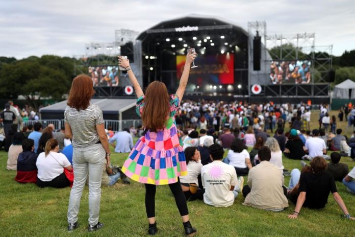40928417.jpg