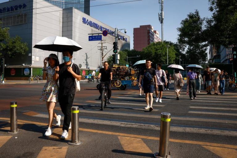 Turismo chinês recupera 95% de nível pré-covid em festival do Barco do Dragão