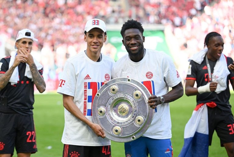 FOTO: ALPHONSO DAVIES TWITTER