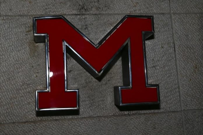 19249152.jpg