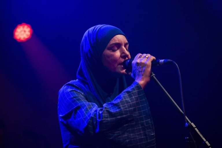 Morreu cantora e compositora irlandesa Sinéad O’Connor aos 56 anos