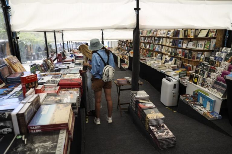 Venda de livros cai 1,6% no 2.º trimestre face a 2022 e cresce 3,3% em valor