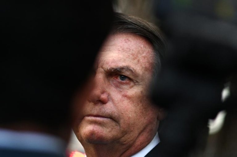 Polícia brasileira volta a intimar Bolsonaro por alegado golpe de Estado