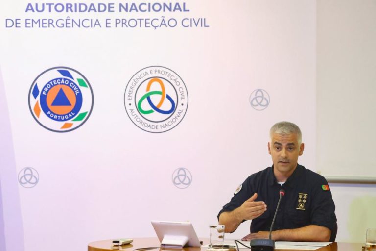 Alerta especial vermelho mantém-se nos próximos dias devido ao risco de incêndio