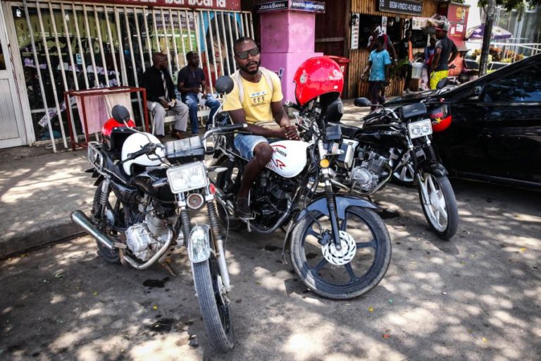 Governo de Luanda proíbe motas nas principais vias para melhorar circulação e diminuir acidentes