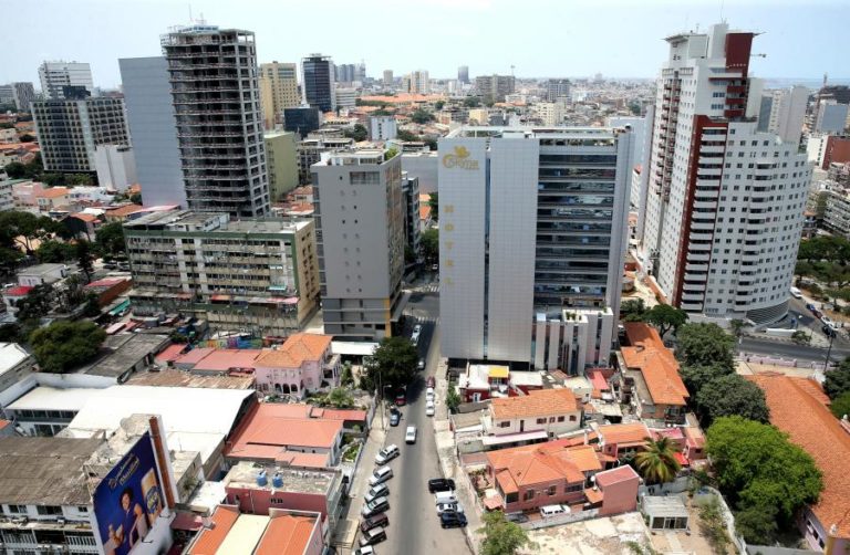 Juristas defendem parcerias público-privadas nas infraestruturas em Angola