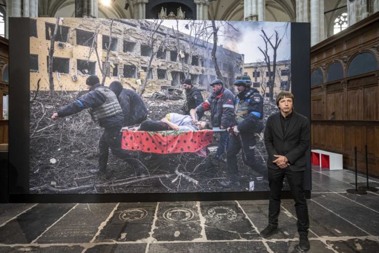 Exposição de fotografia “Ucrânia: Um crime de guerra” para ver em Lisboa