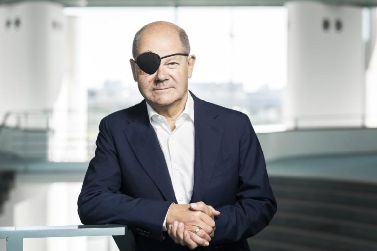 Chanceler alemão de pala no olho após queda espera ‘memes’ sobre o “pirata Olaf”