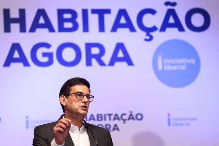 41462832.jpg
