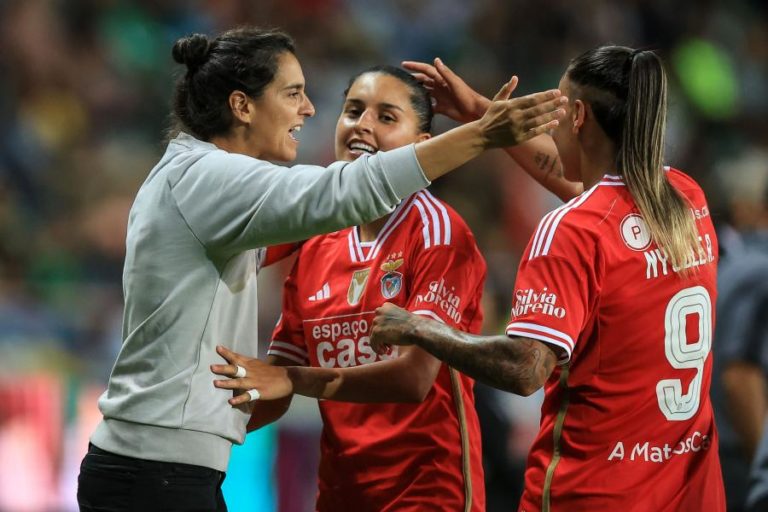 Benfica bate Sporting nos penáltis e conquista Supertaça feminina de futebol