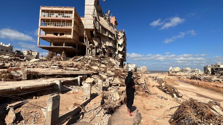Líbia recebe ajuda humanitária da OMS para 250 mil pessoas