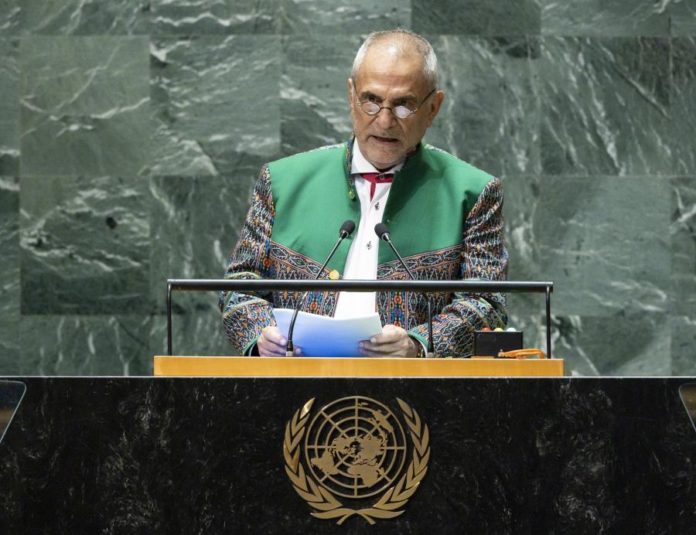 41543917.jpg