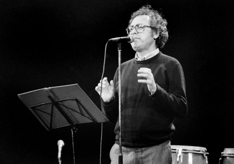 Reedição de “Venham Mais Cinco” de José Afonso nomeada para prémio da crítica alemã